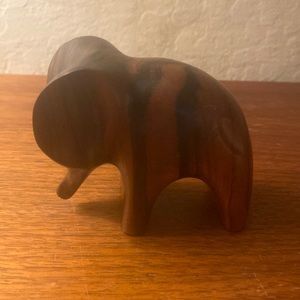 Wooden Artsy Gorge Elephant